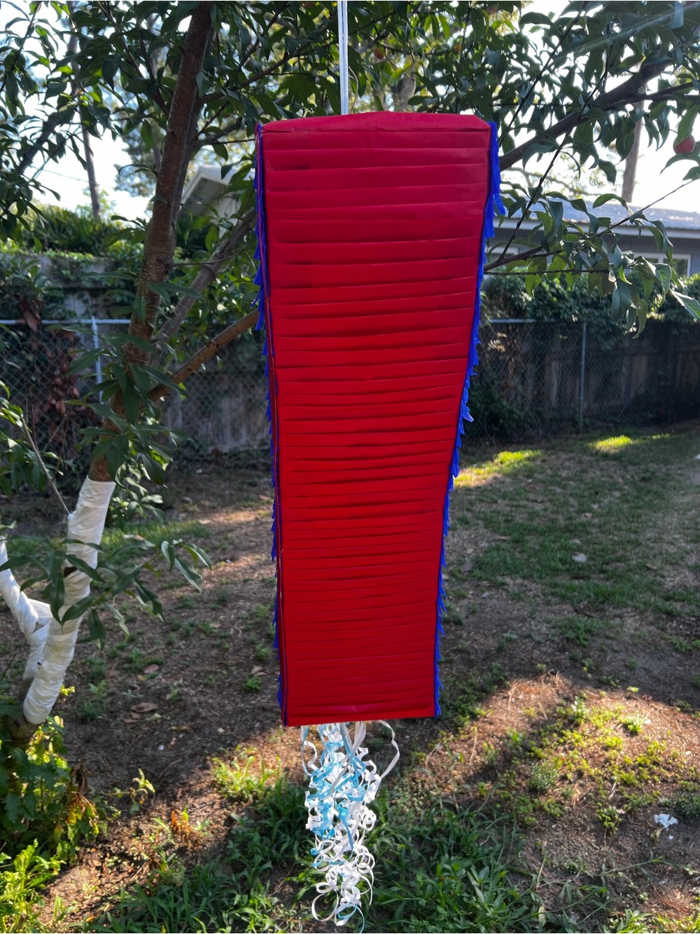 Roblox Number 7 Piñata in Bright Blue for Kids' Parties - Picture 4 of 8